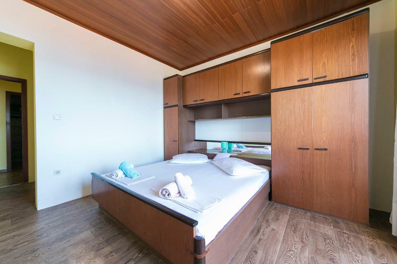 Apartmani Jurica I Ankica Brela Exterior foto